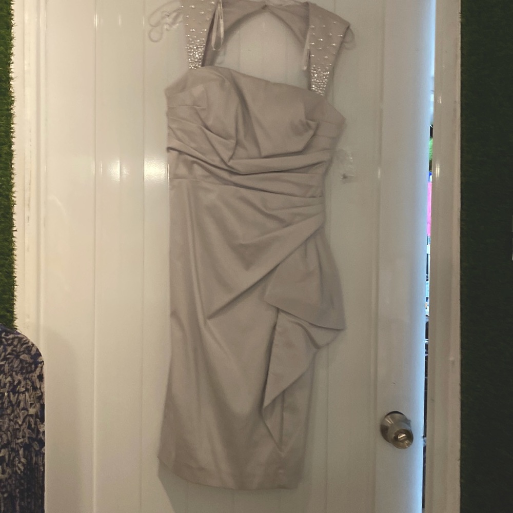 Maggy london, short, stretch dress size 4